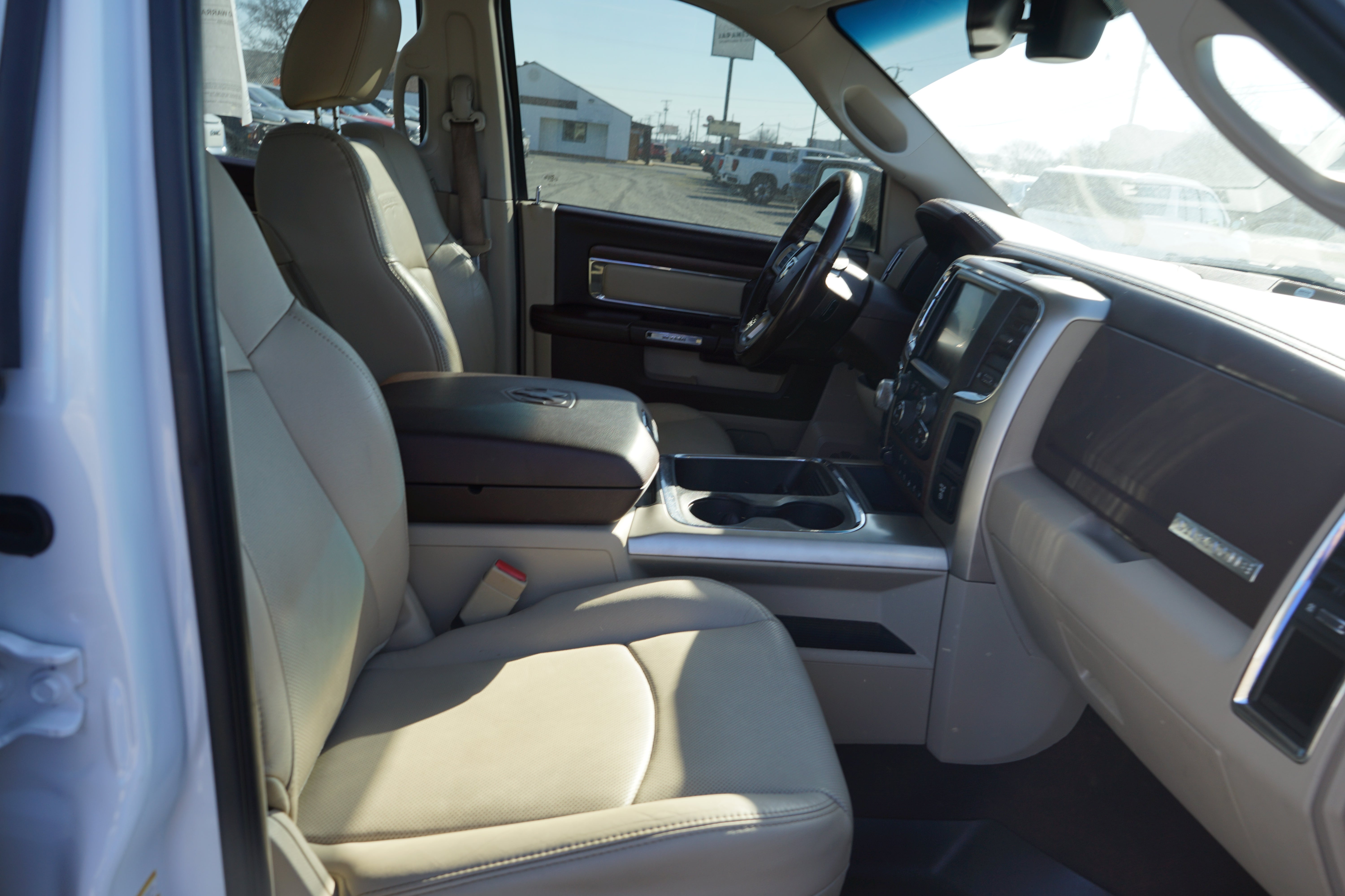 2017 RAM 1500 LARAM Base