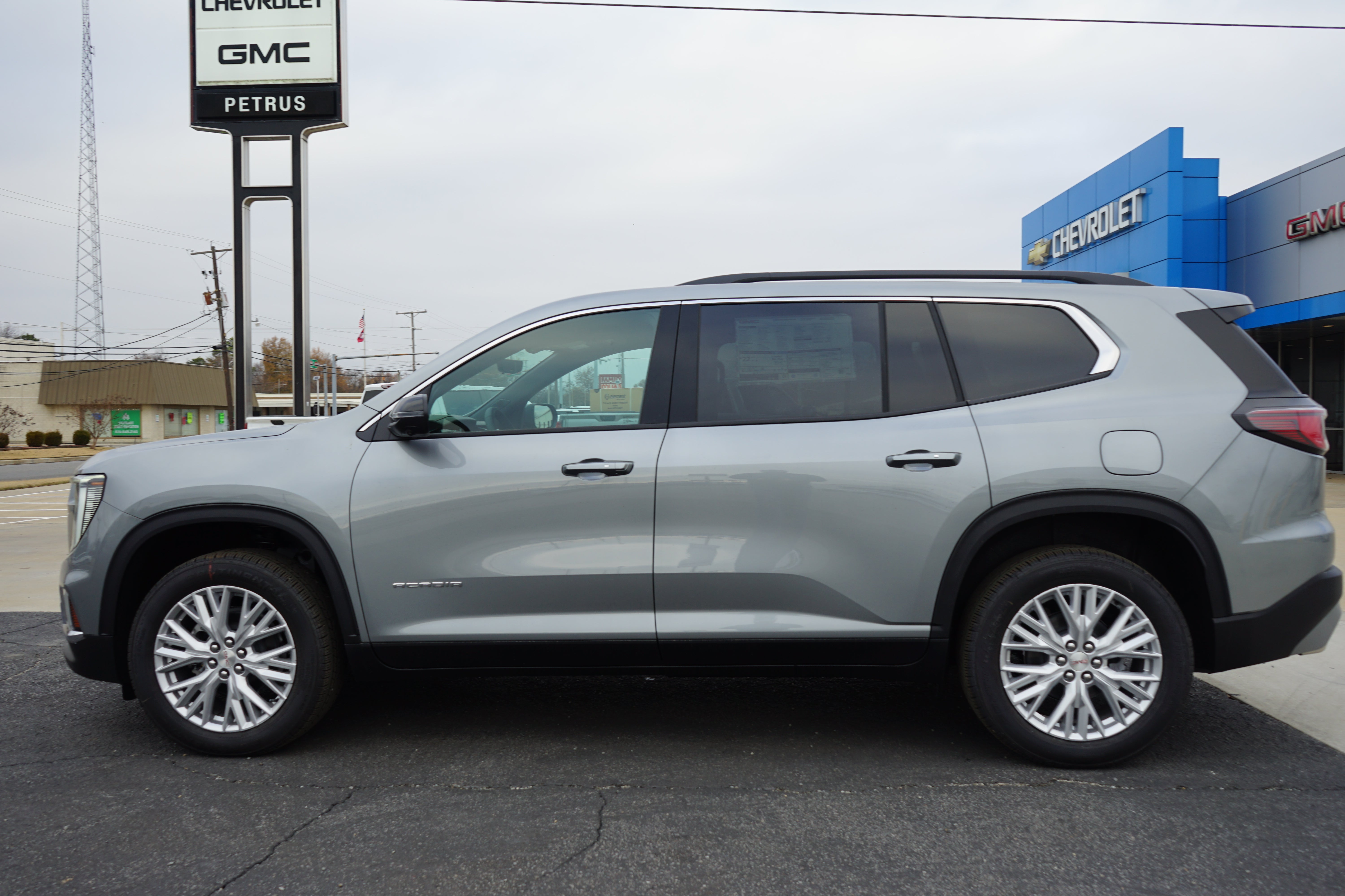 2026 GMC Acadia Elevation