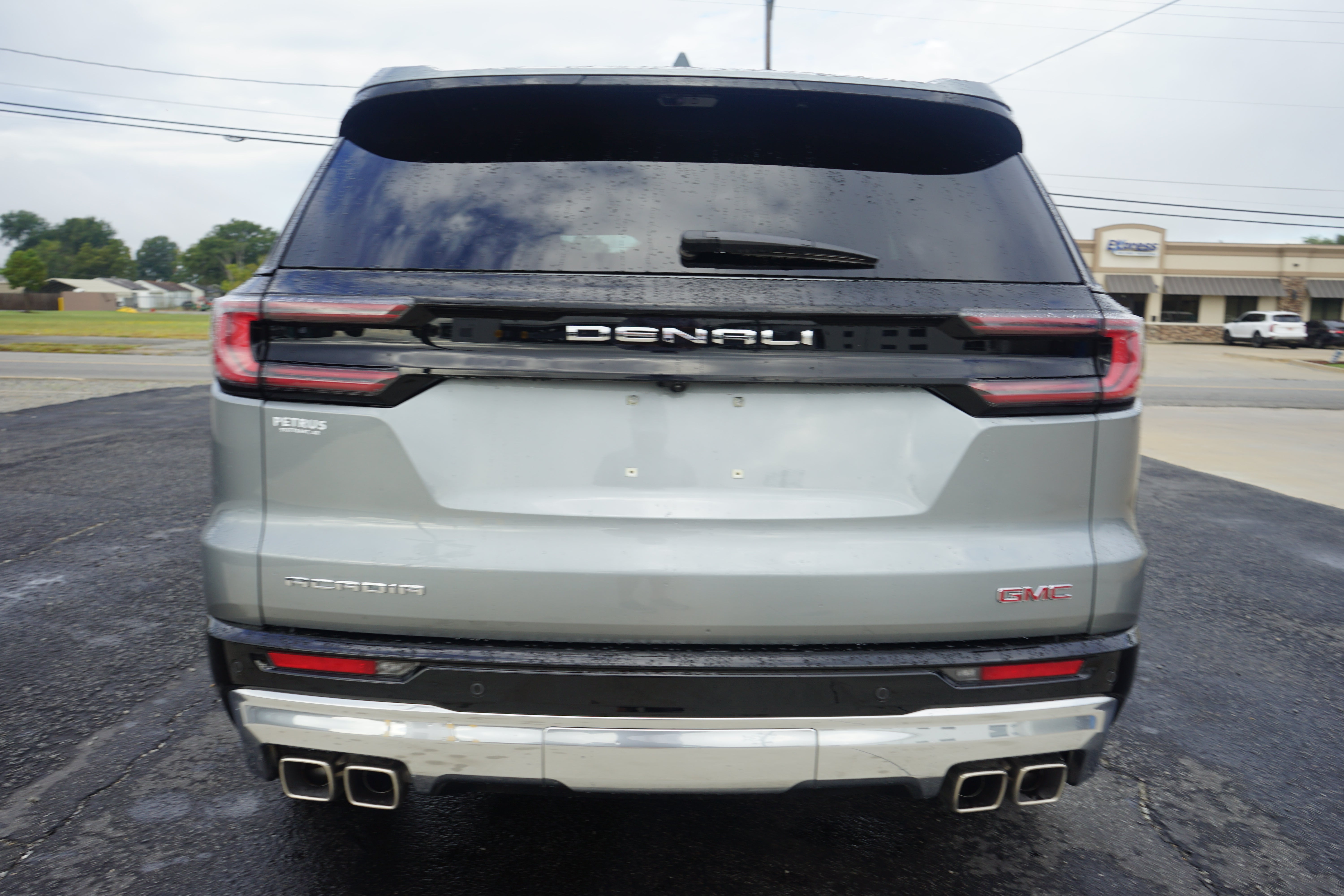 2025 GMC Acadia Denali