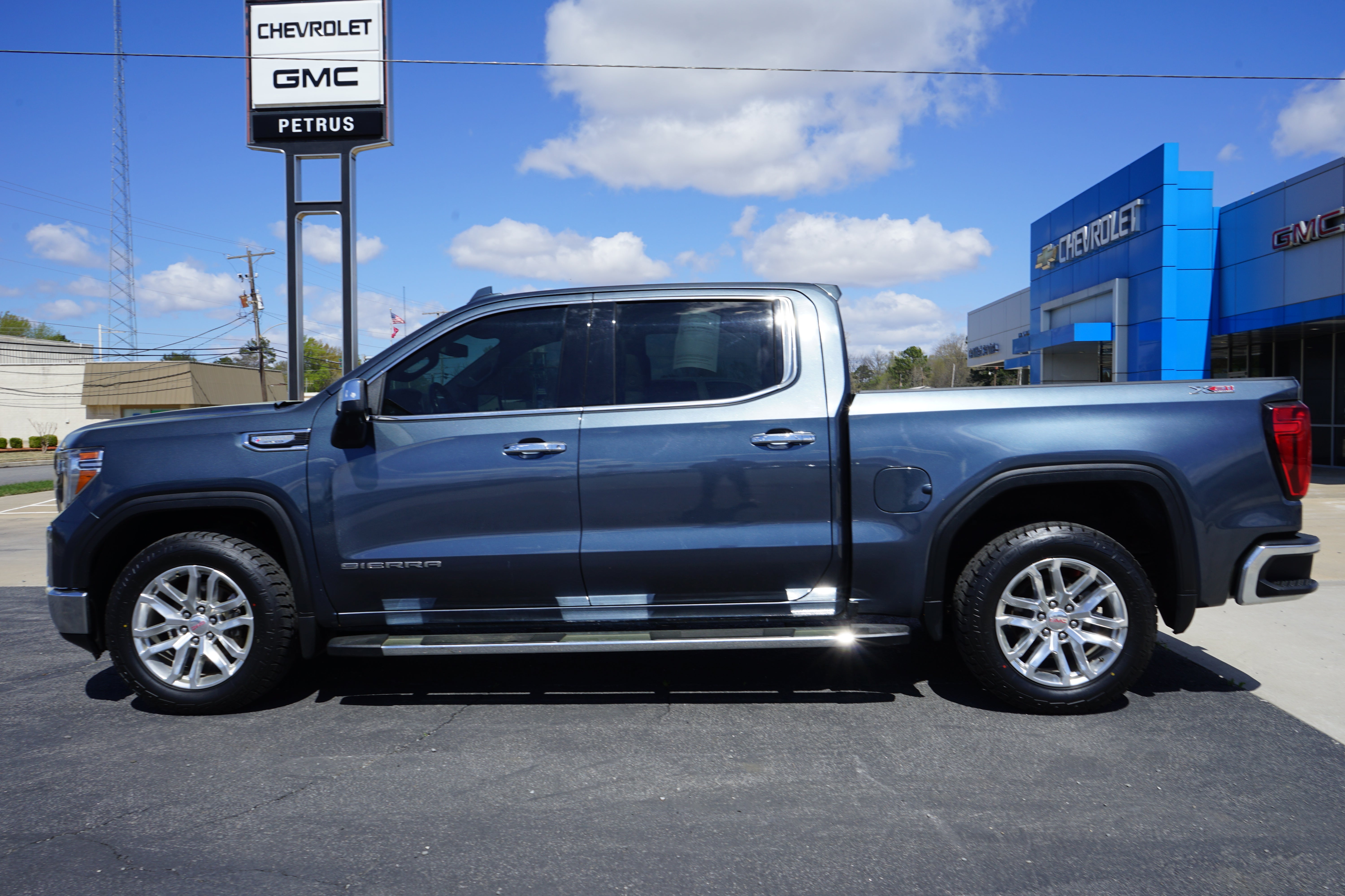 2021 GMC Sierra 1500 SLT