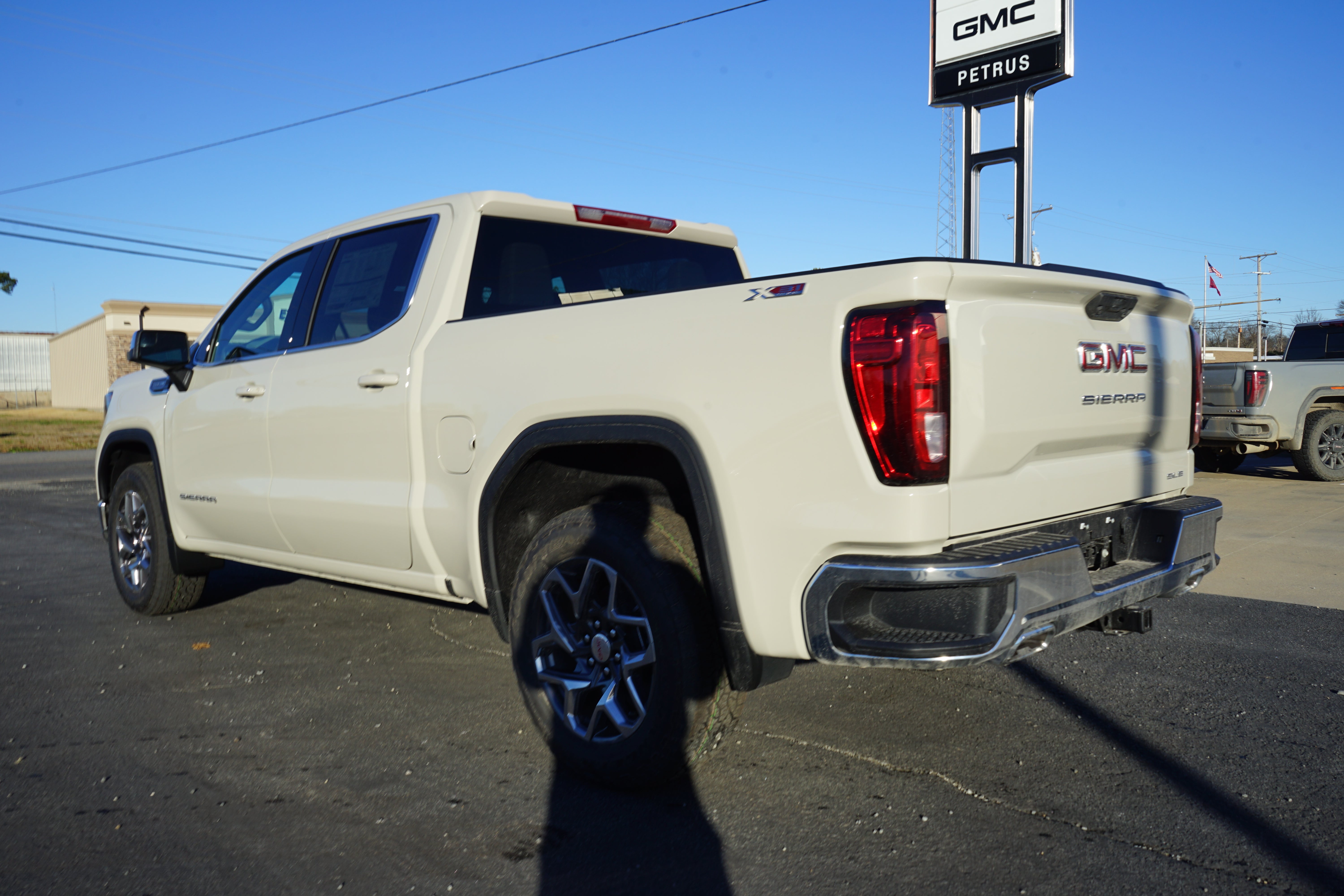 2026 GMC Sierra 1500 SLE