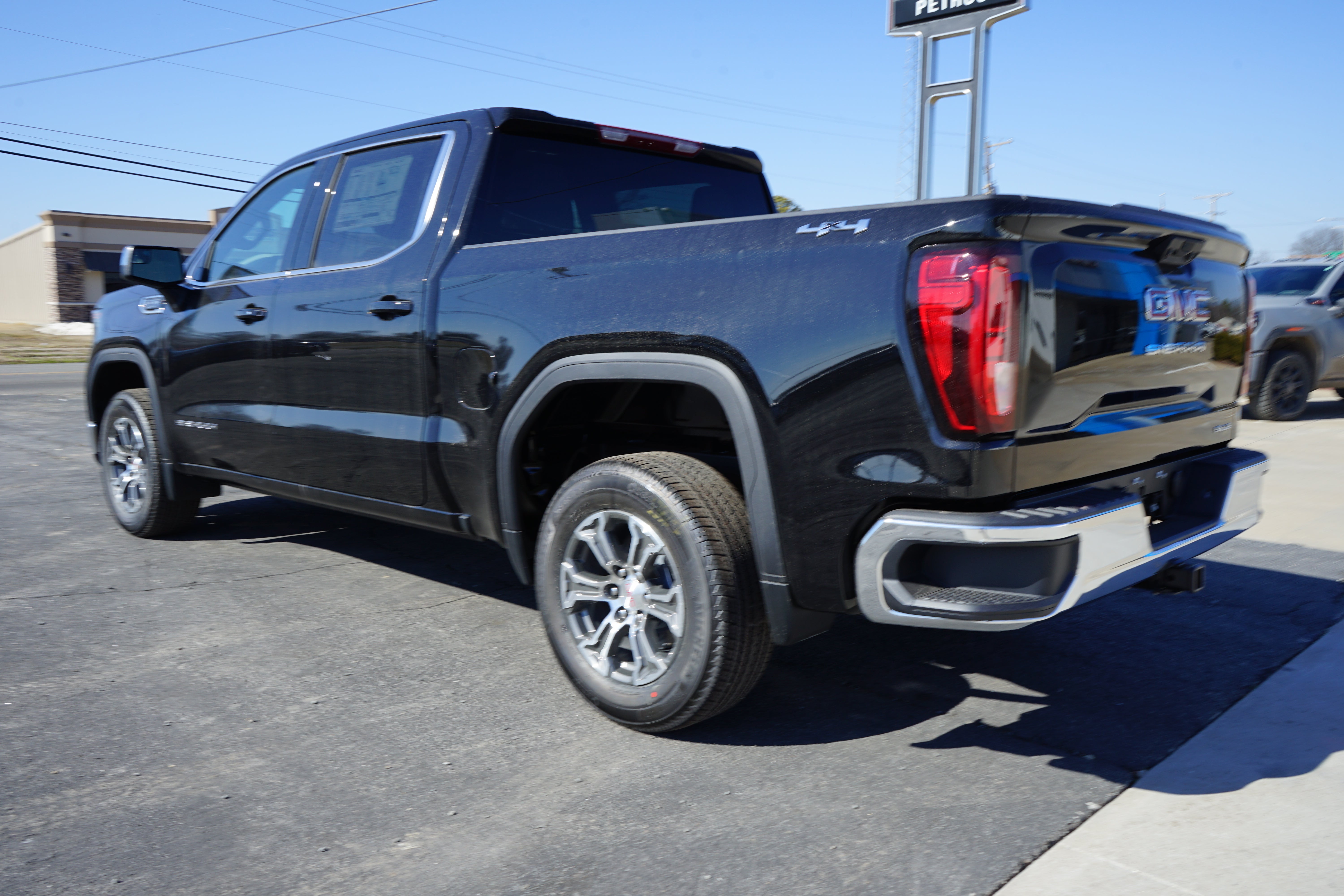 2026 GMC Sierra 1500 SLE