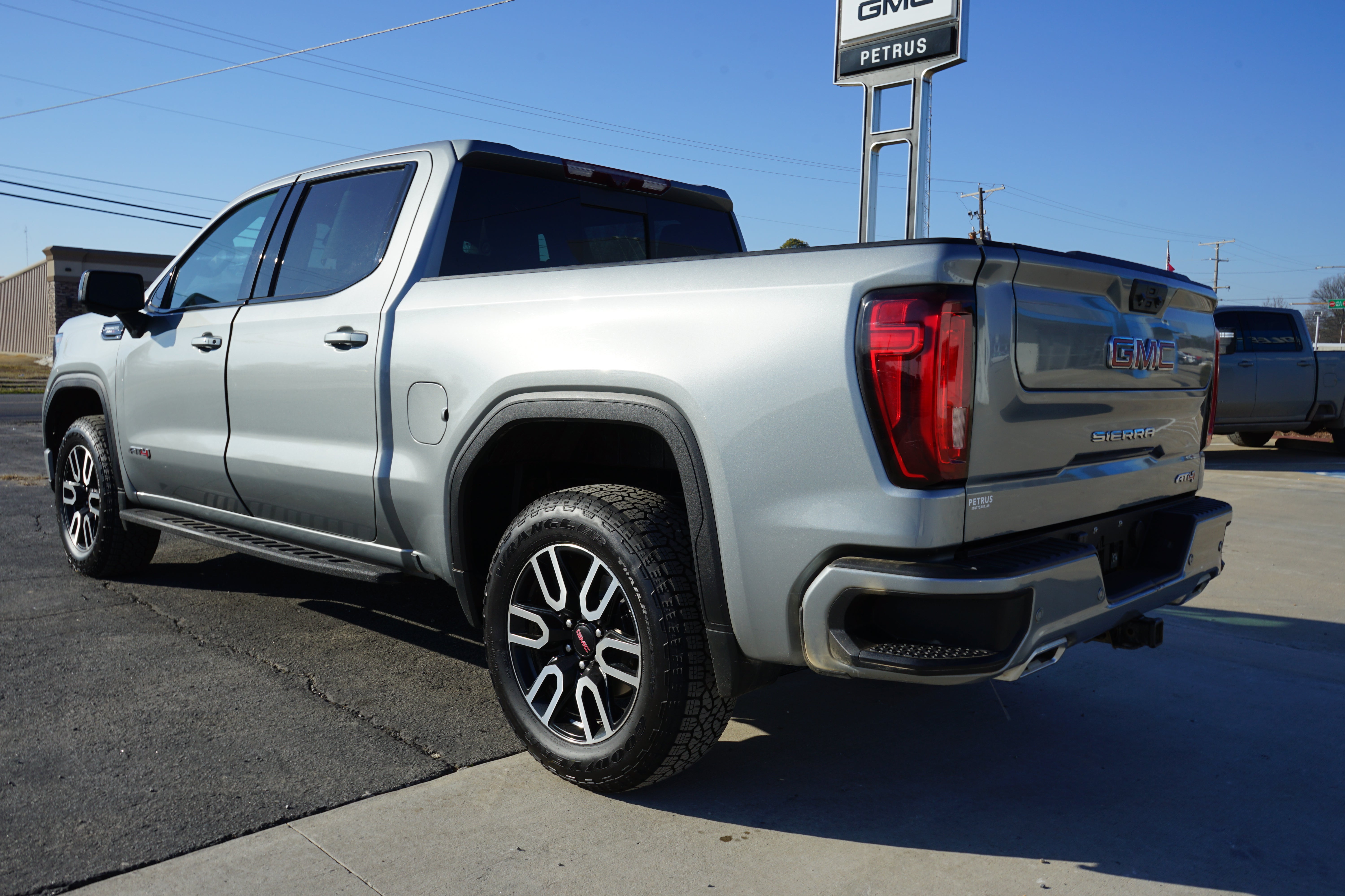2023 GMC Sierra 1500 AT4