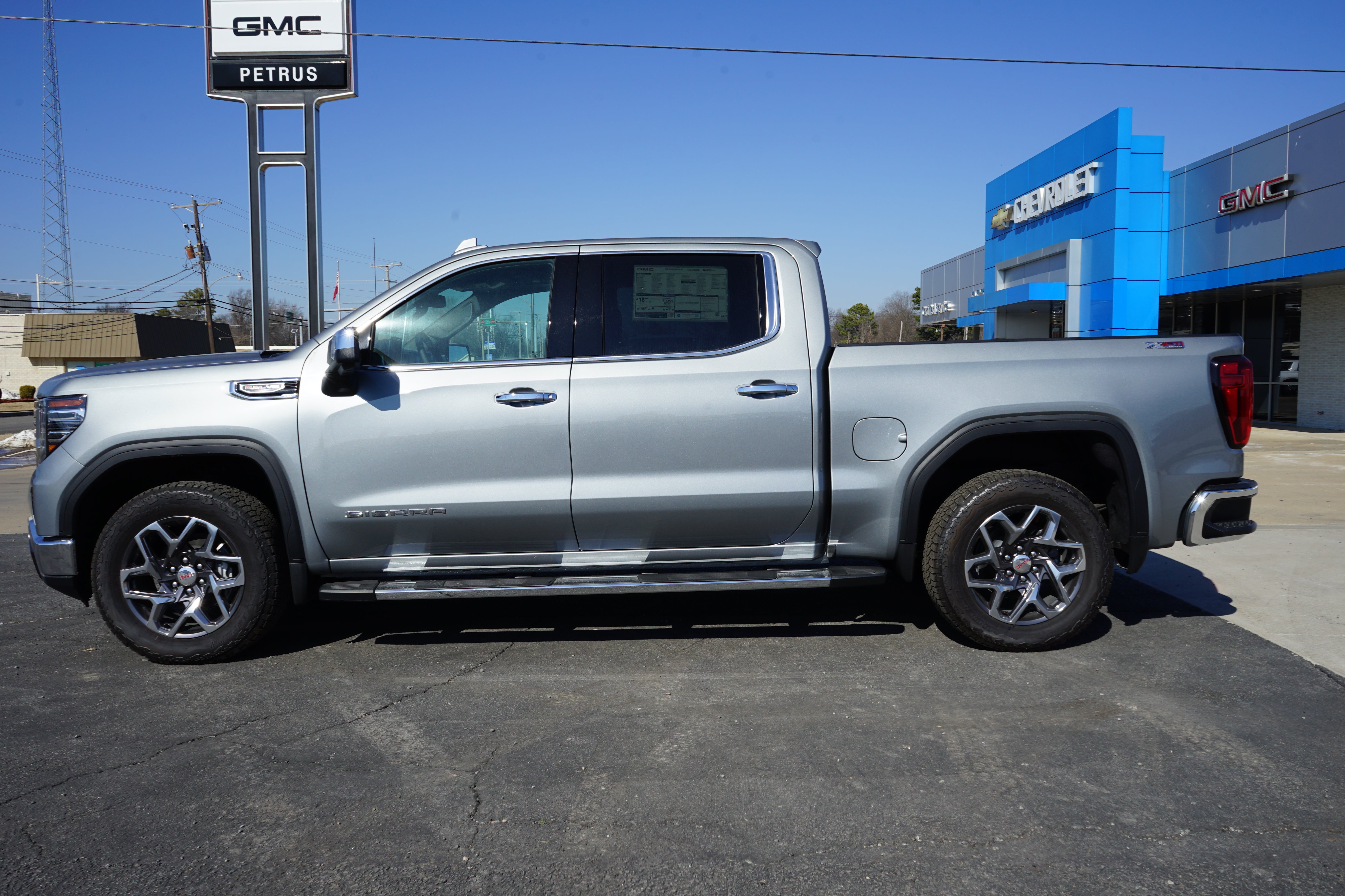 2026 GMC Sierra 1500 SLT