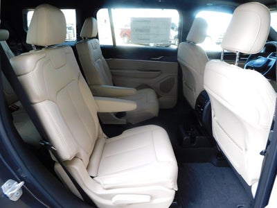 2025 Jeep Grand Cherokee GRAND CHEROKEE L LIMITED 4X2