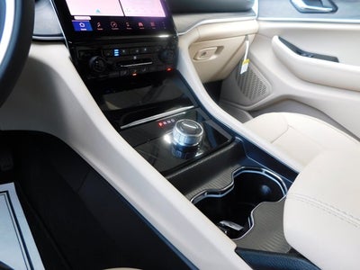 2025 Jeep Grand Cherokee GRAND CHEROKEE L LIMITED 4X2