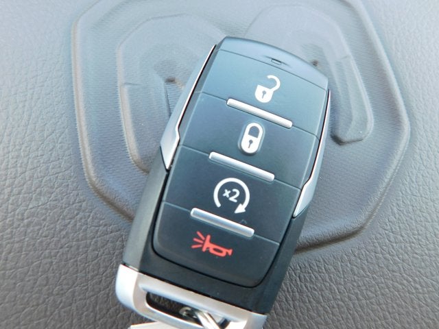 2025 RAM Ram 1500 RAM 1500 LARAMIE CREW CAB 4X4 5'7' BOX