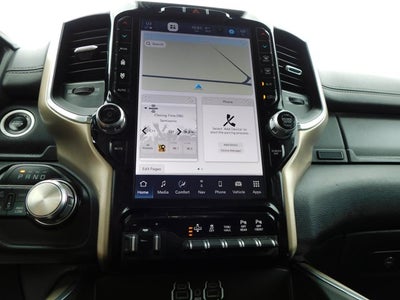 2022 RAM 1500 Laramie Crew Cab 4x4 5'7' Box