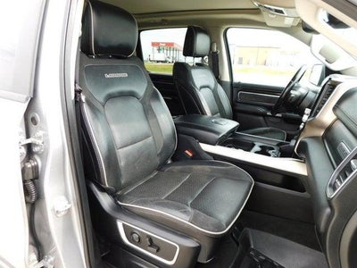 2022 RAM 1500 Laramie Crew Cab 4x4 5'7' Box