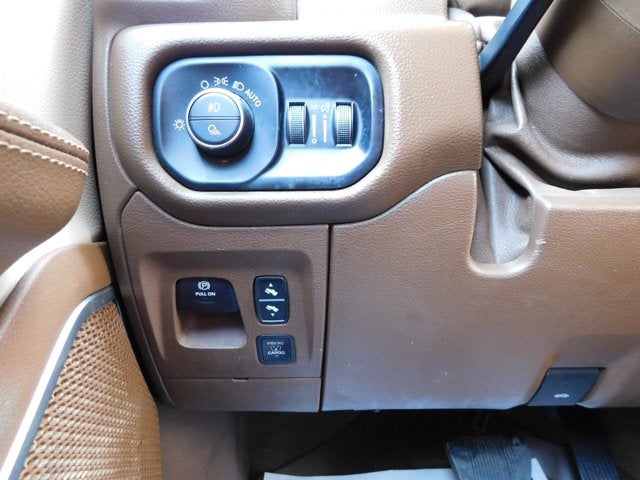 2022 RAM 1500 Laramie Crew Cab 4x4 5'7' Box