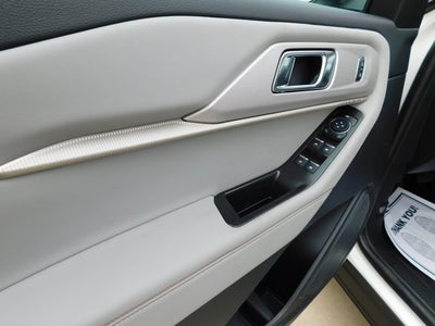 2026 Ford Explorer Active w/100A Pkg