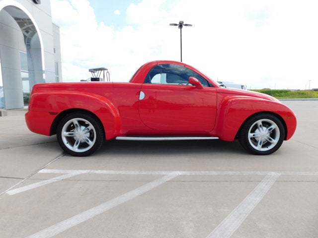 2004 Chevrolet SSR LS