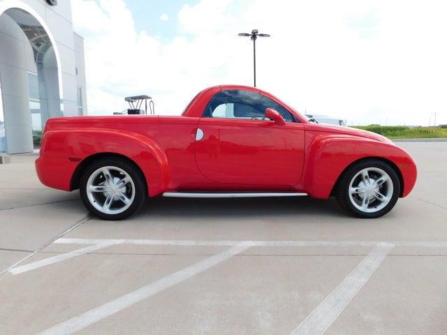2004 Chevrolet SSR LS