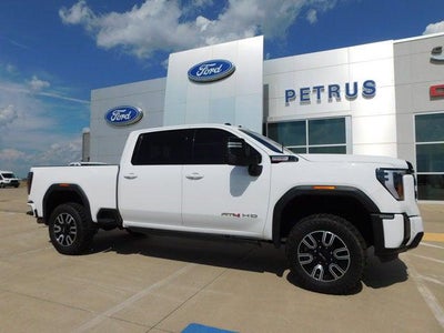 2024 GMC Sierra 2500HD 4WD Crew Cab Standard Bed AT4