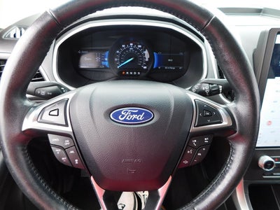 2021 Ford Edge Base