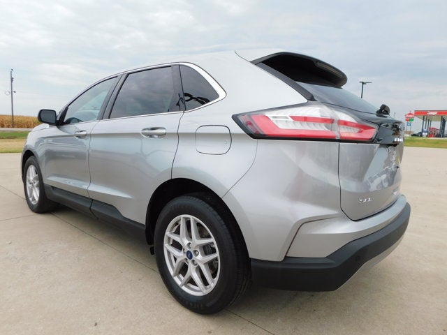 2021 Ford Edge Base