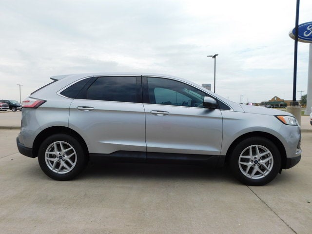 2021 Ford Edge Base