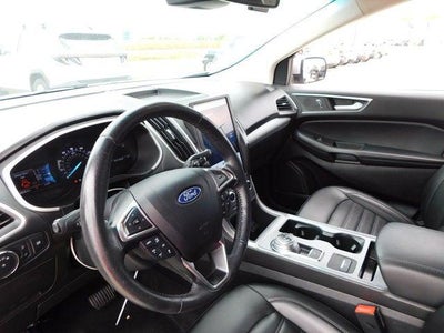 2021 Ford Edge Base