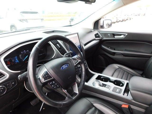 2021 Ford Edge Base