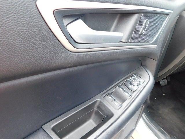 2021 Ford Edge Base