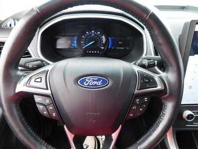 2021 Ford Edge Base