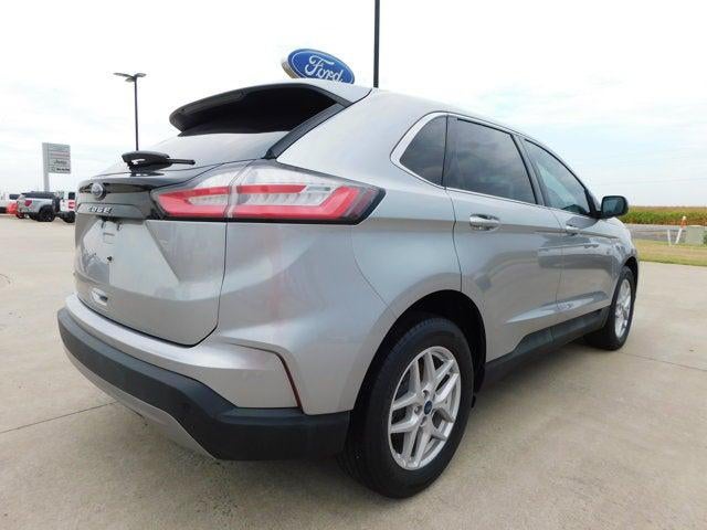 2021 Ford Edge Base
