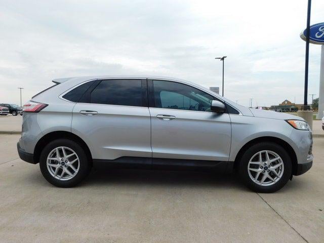 2021 Ford Edge Base