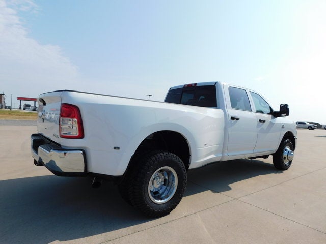 2024 RAM 3500 Tradesman Crew Cab 4x4 8' Box