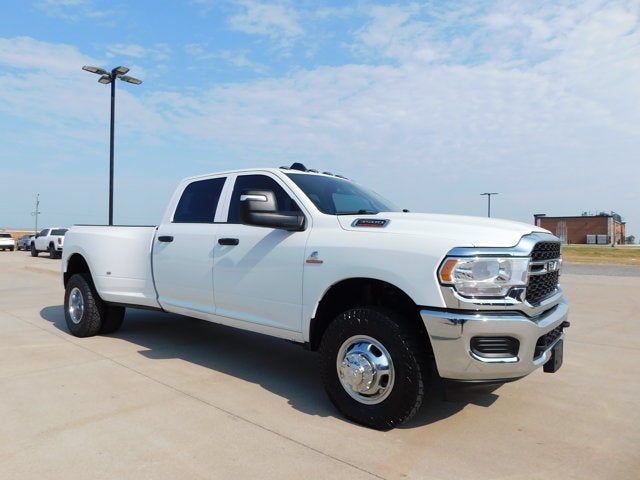 2024 RAM 3500 Tradesman Crew Cab 4x4 8' Box