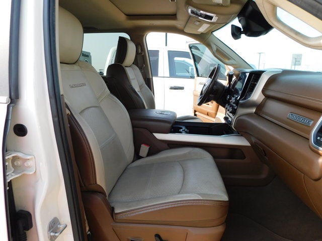 2019 RAM 2500 Laramie Crew Cab 4x4 6'4' Box