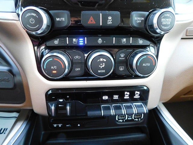 2019 RAM 2500 Laramie Crew Cab 4x4 6'4' Box