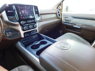 2019 RAM 2500 Laramie Crew Cab 4x4 6'4' Box
