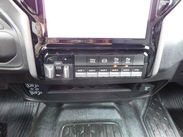 2026 RAM Ram 3500 Chassis Cab RAM 3500 TRADESMAN CREW CAB CHASSIS 4X4 60' CA