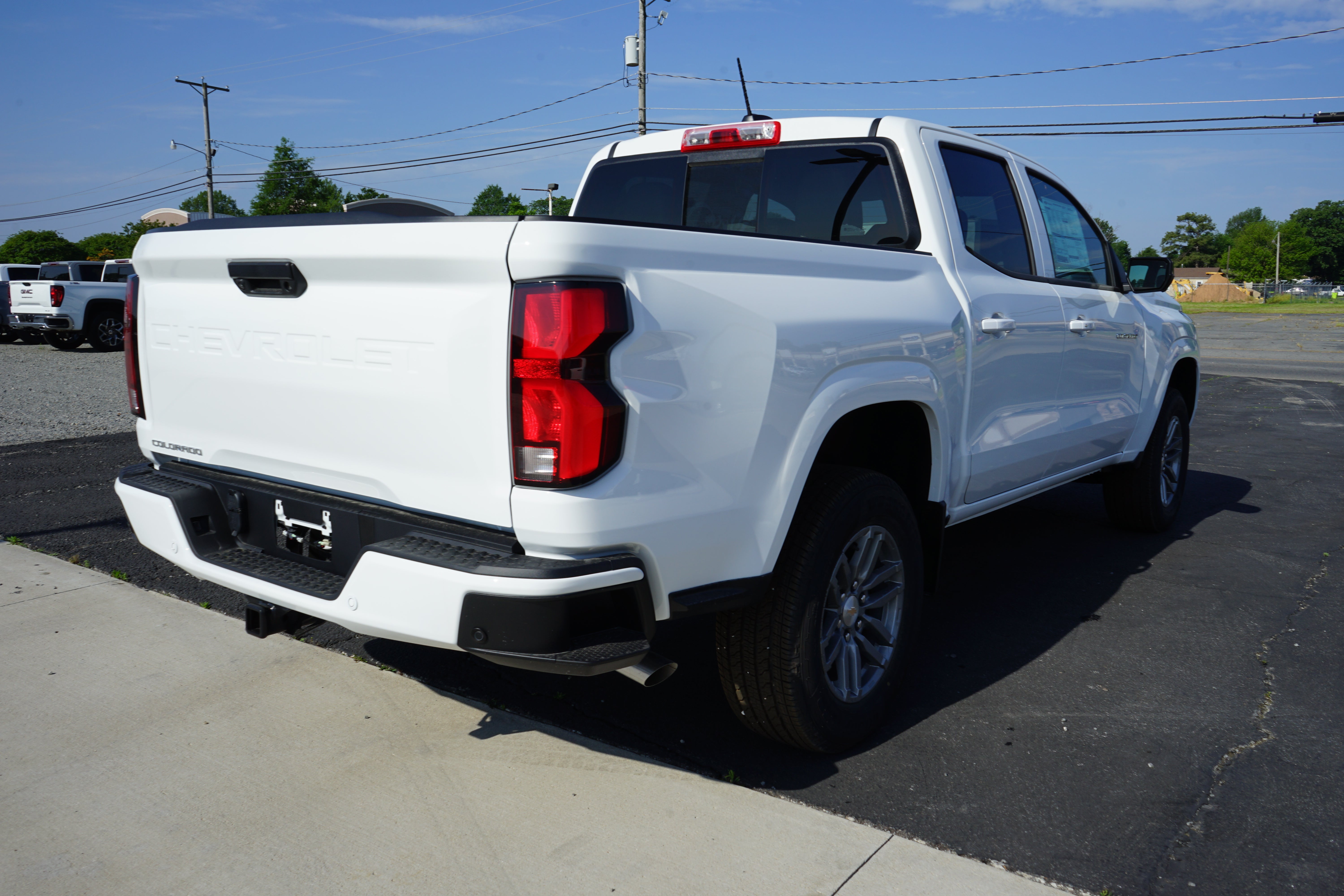 2025 Chevrolet Colorado WT/LT