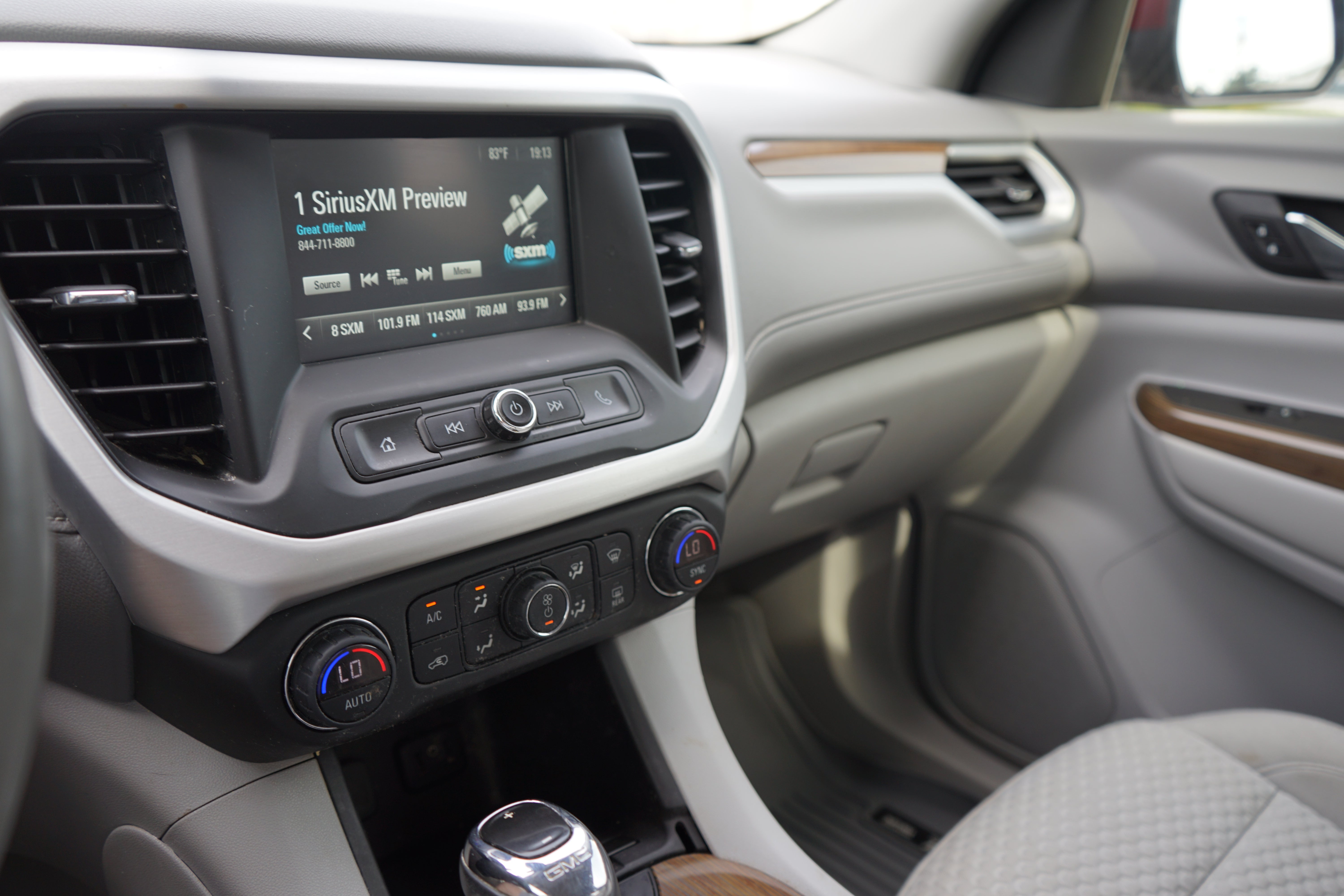 2019 GMC Acadia SLE