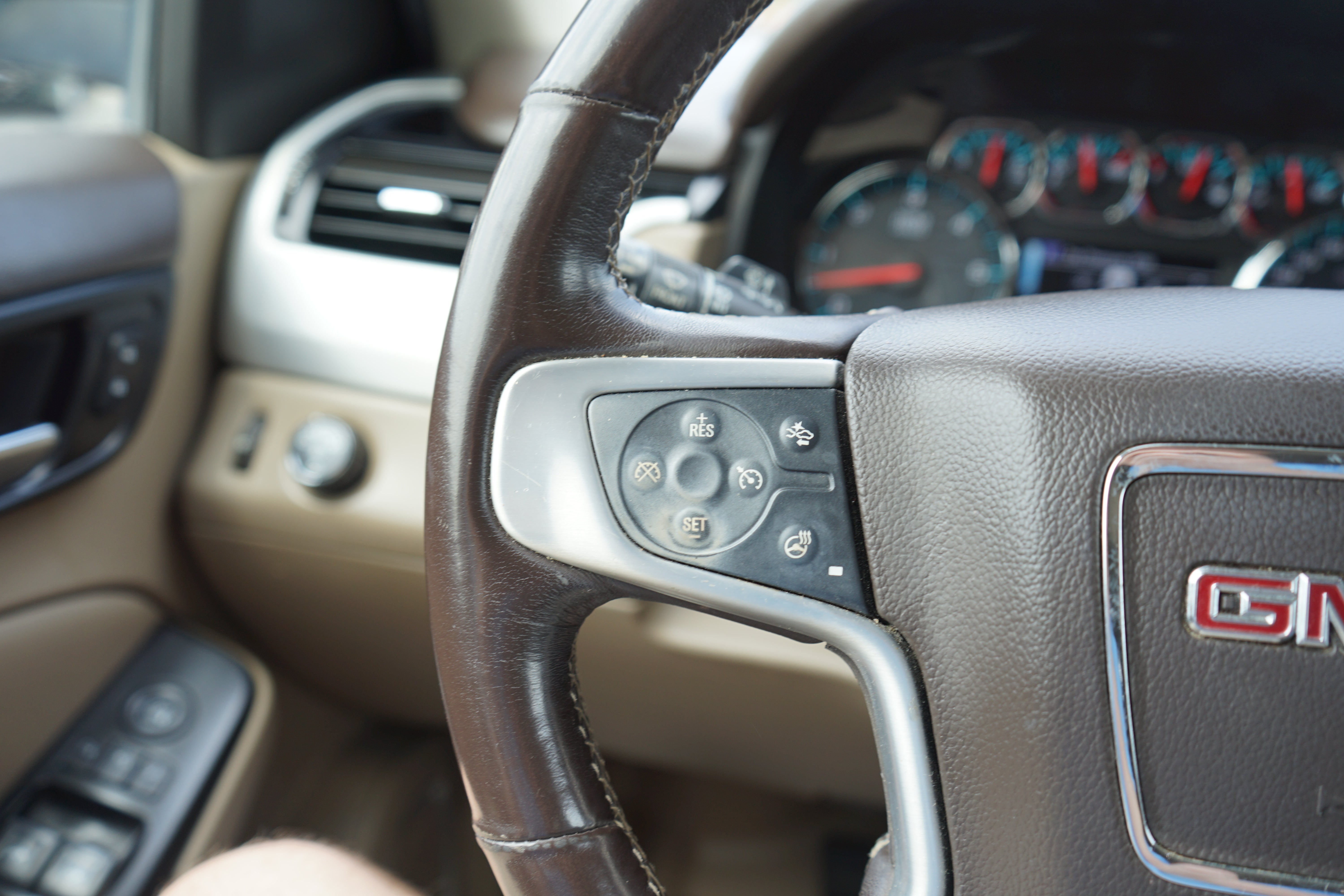 2019 GMC Yukon XL SLT