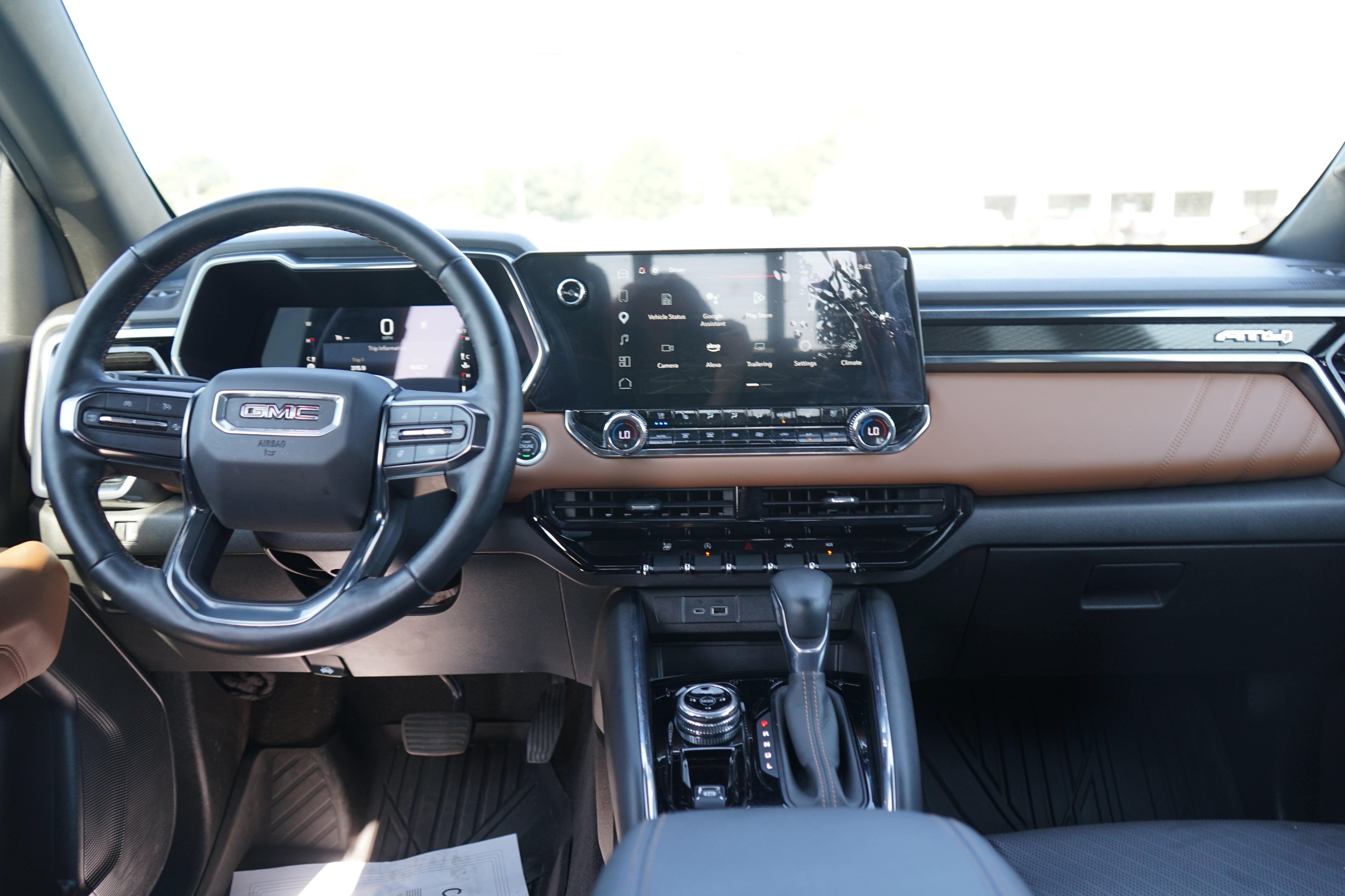 2023 GMC Canyon 4WD AT4