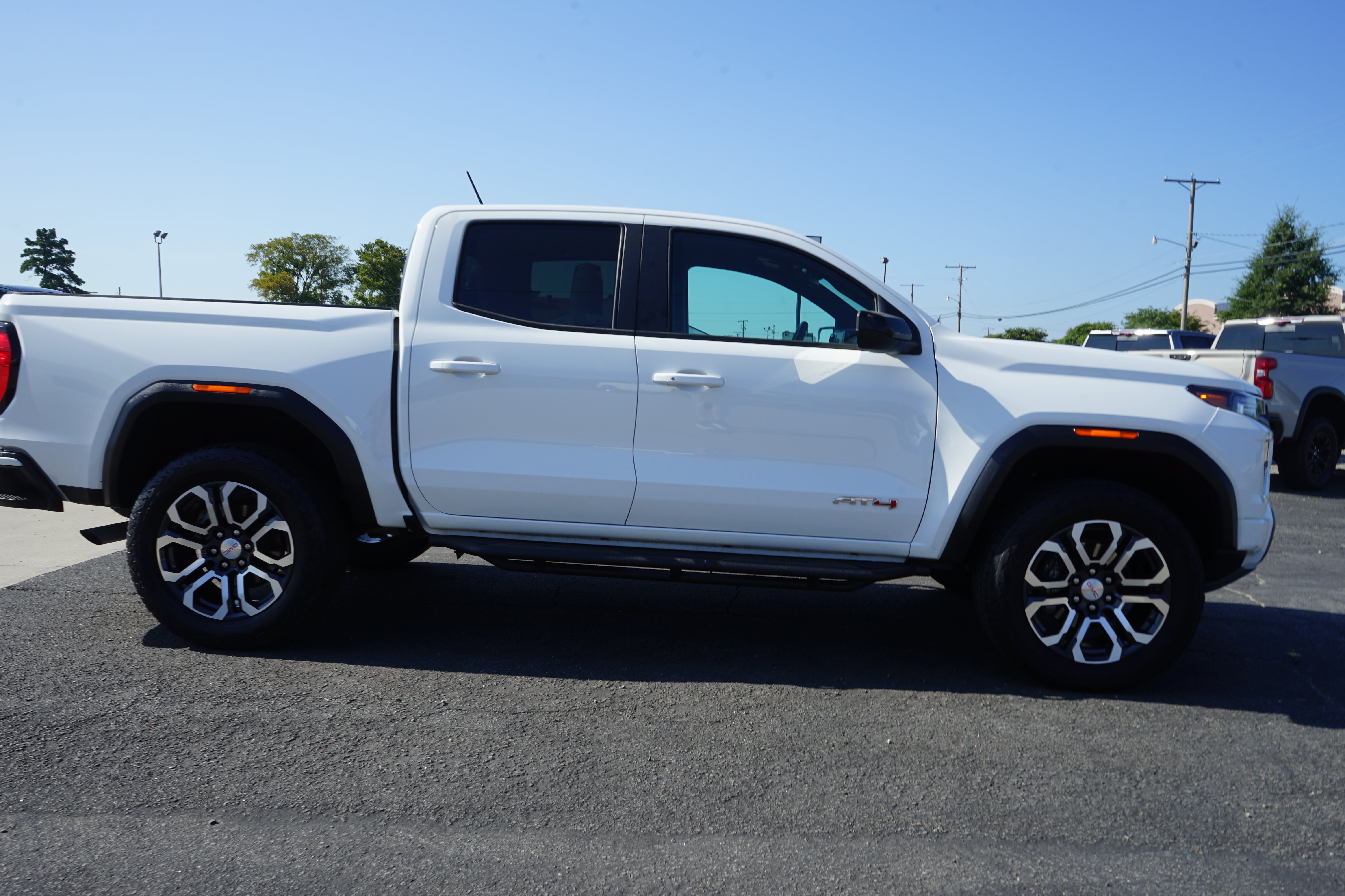 2023 GMC Canyon 4WD AT4