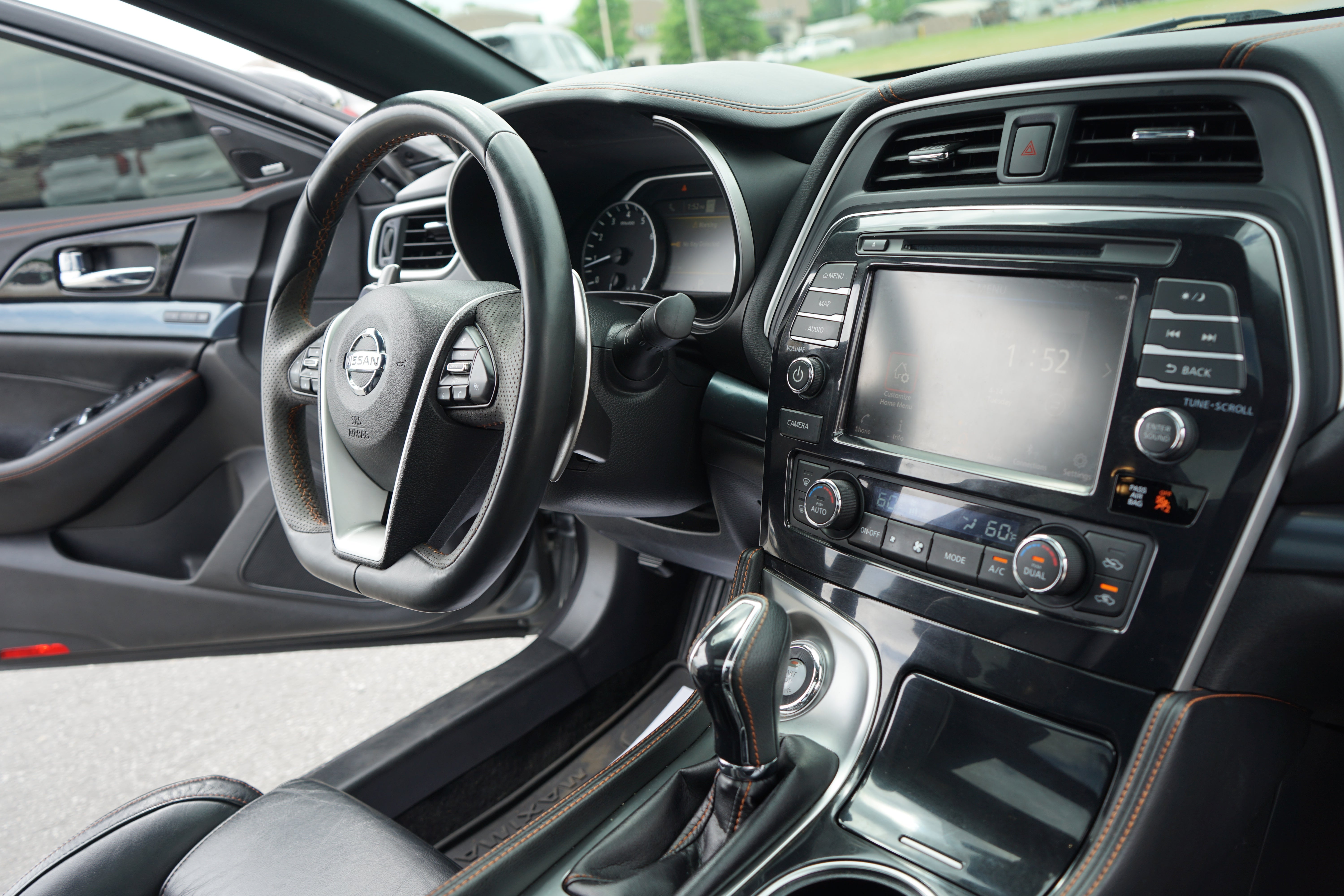 2022 Nissan Maxima SR
