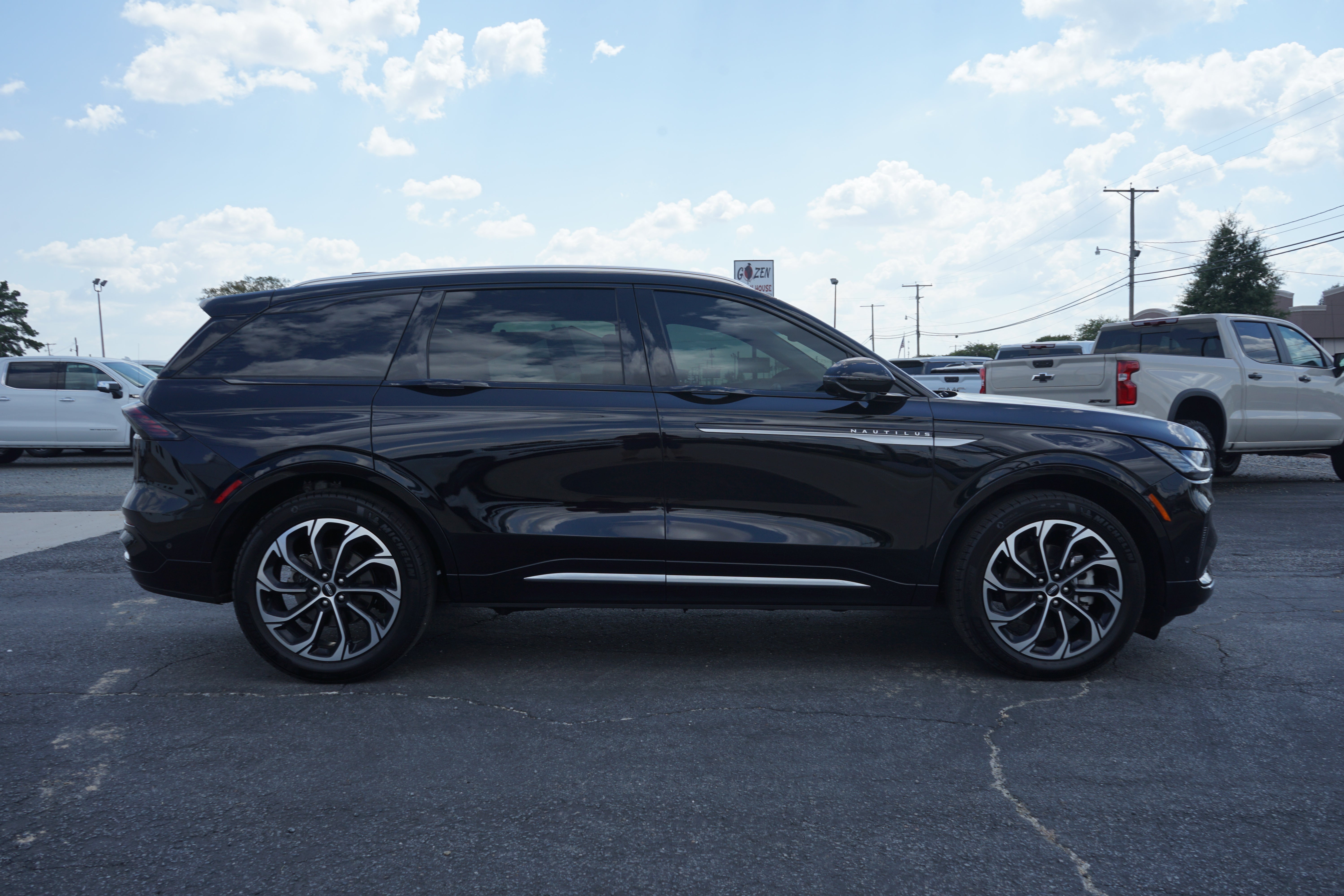 2024 Lincoln Nautilus Reserve