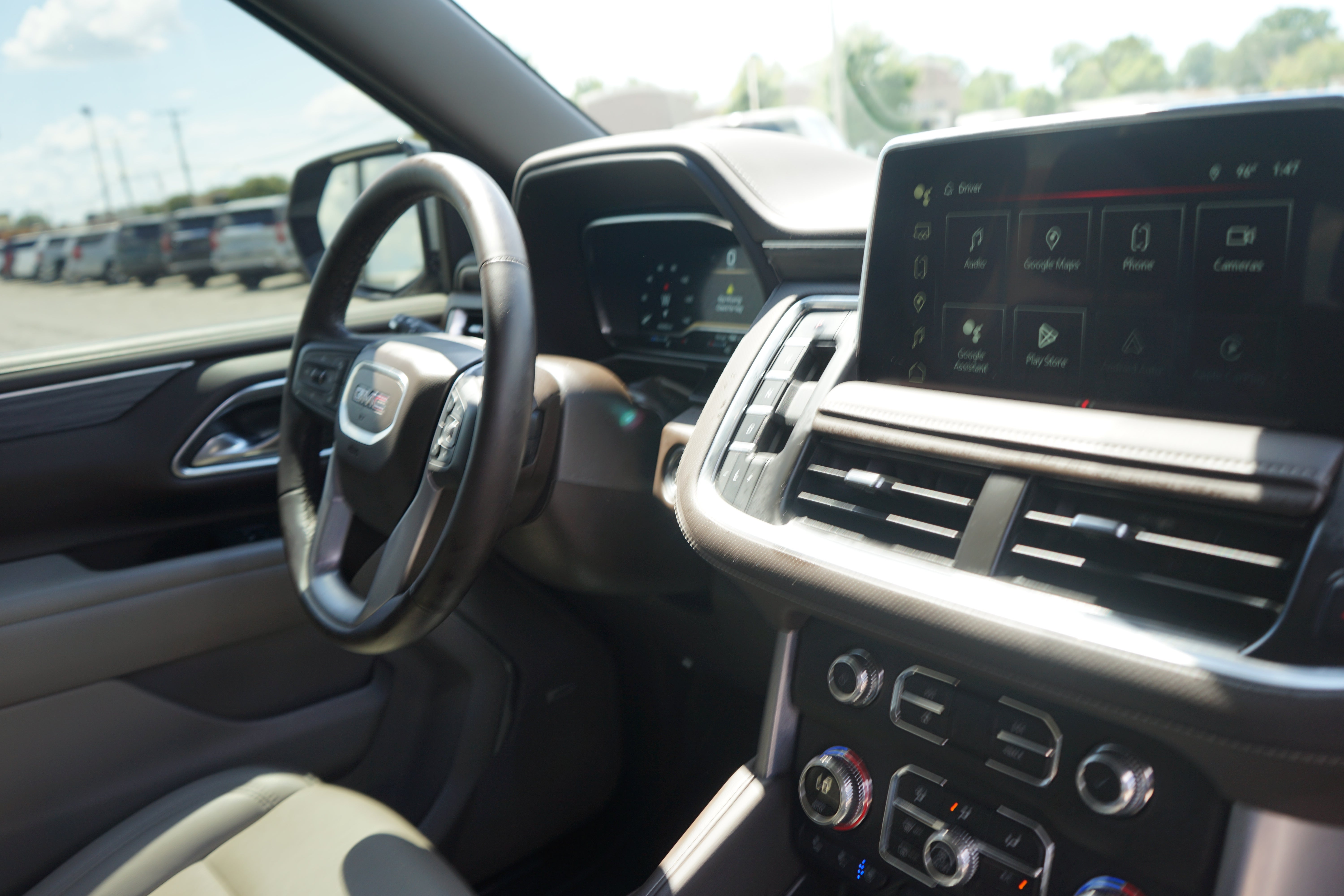 2024 GMC Yukon SLT