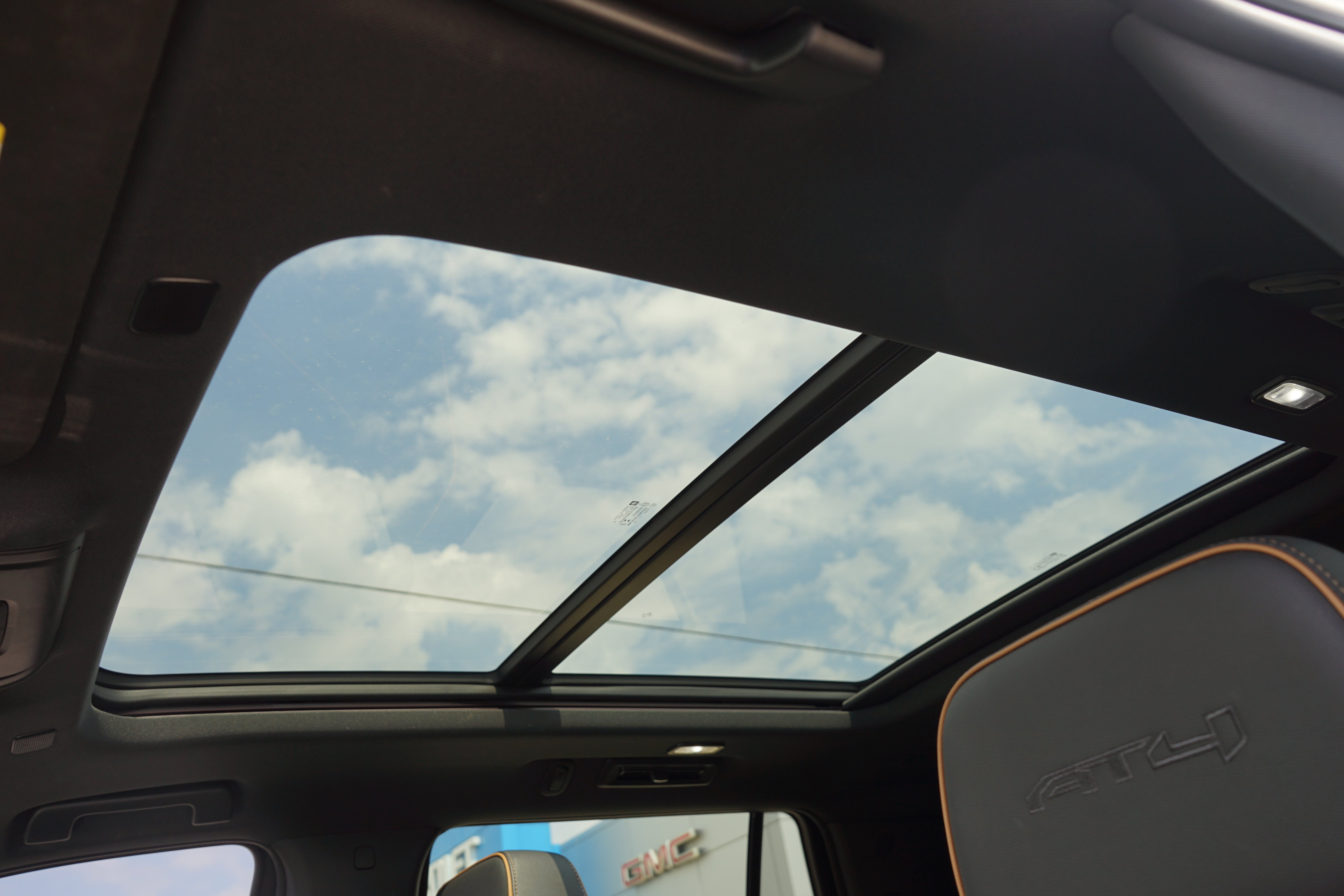 2022 GMC Yukon AT4