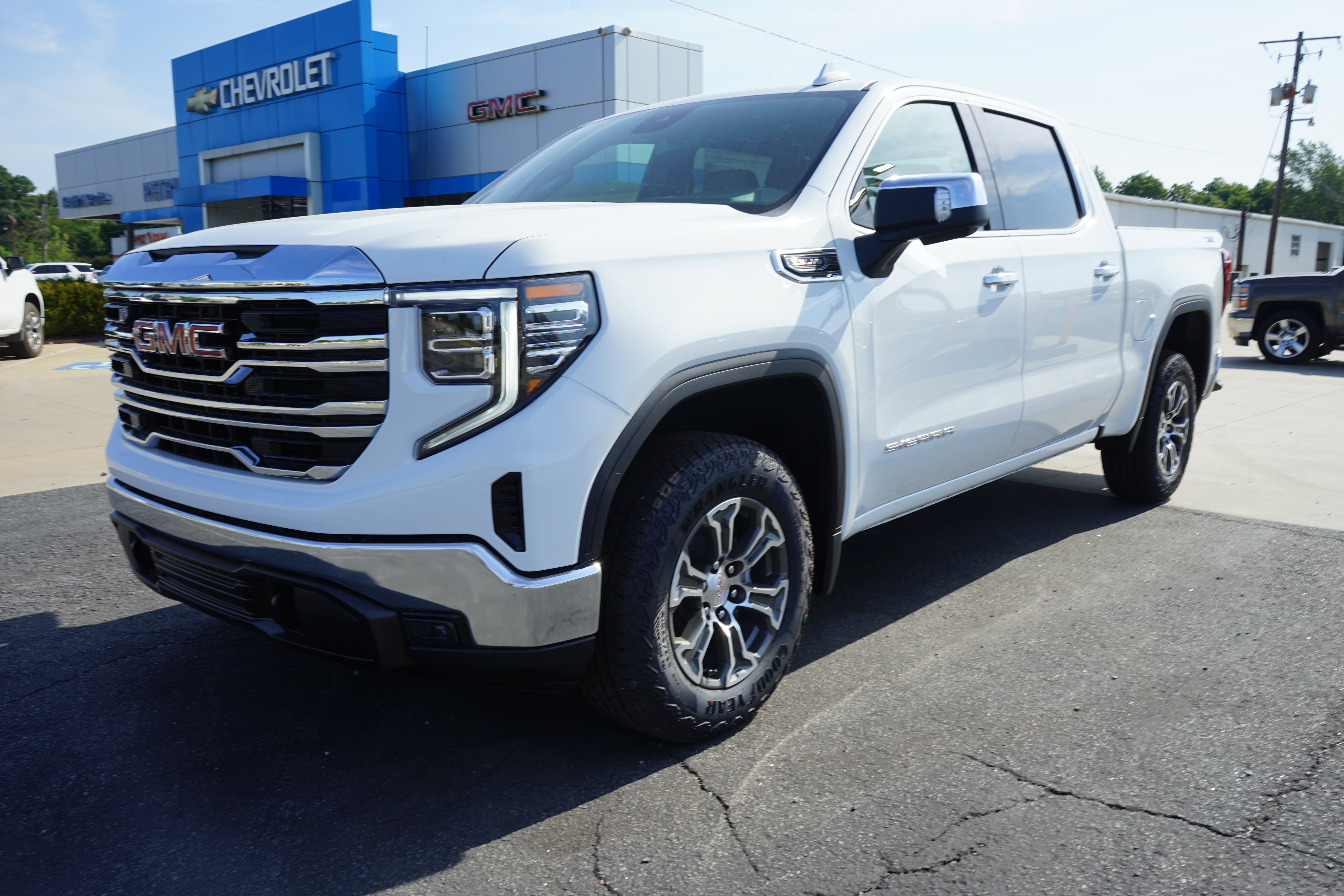 2026 GMC Sierra 1500 SLT