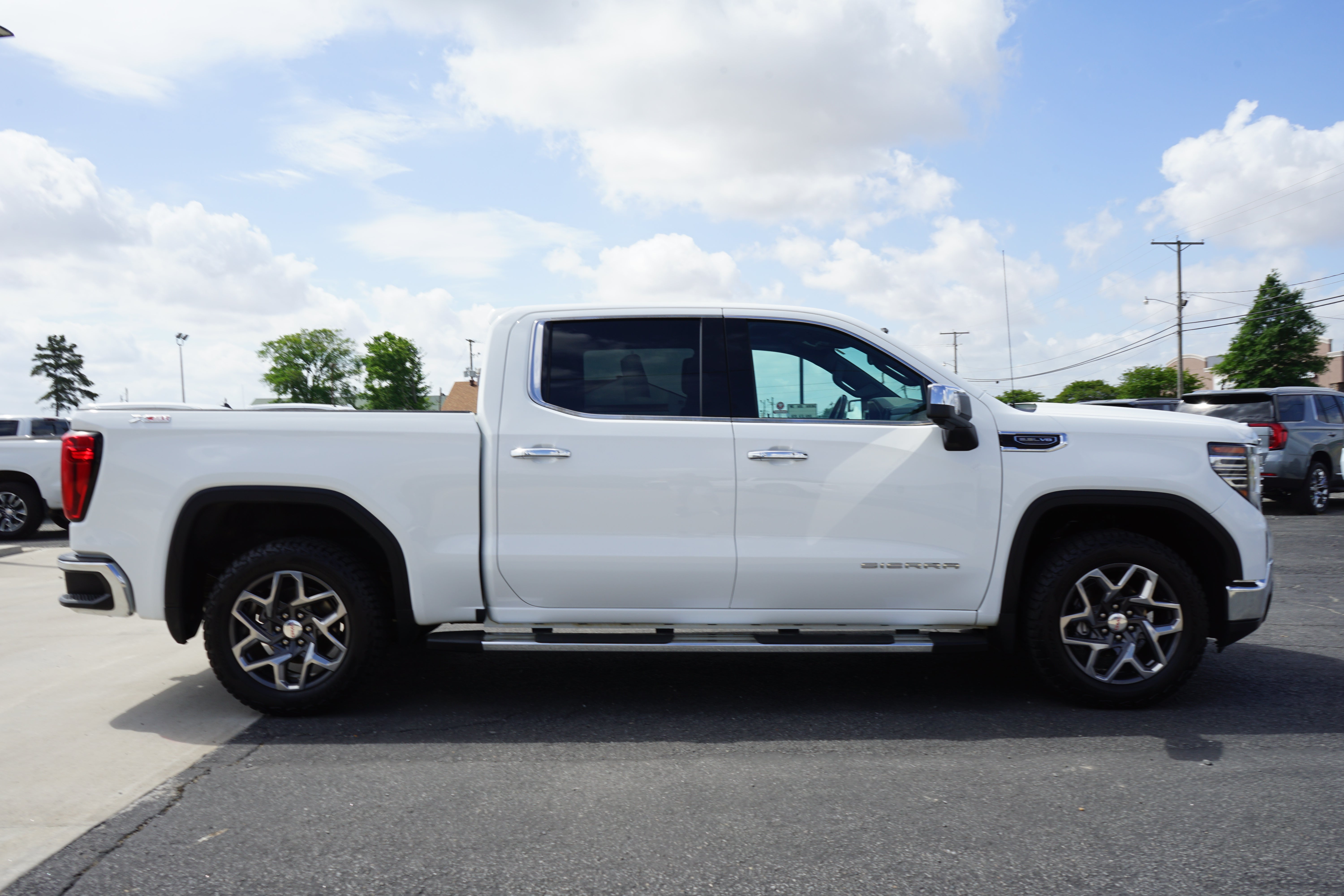 2024 GMC Sierra 1500 SLT
