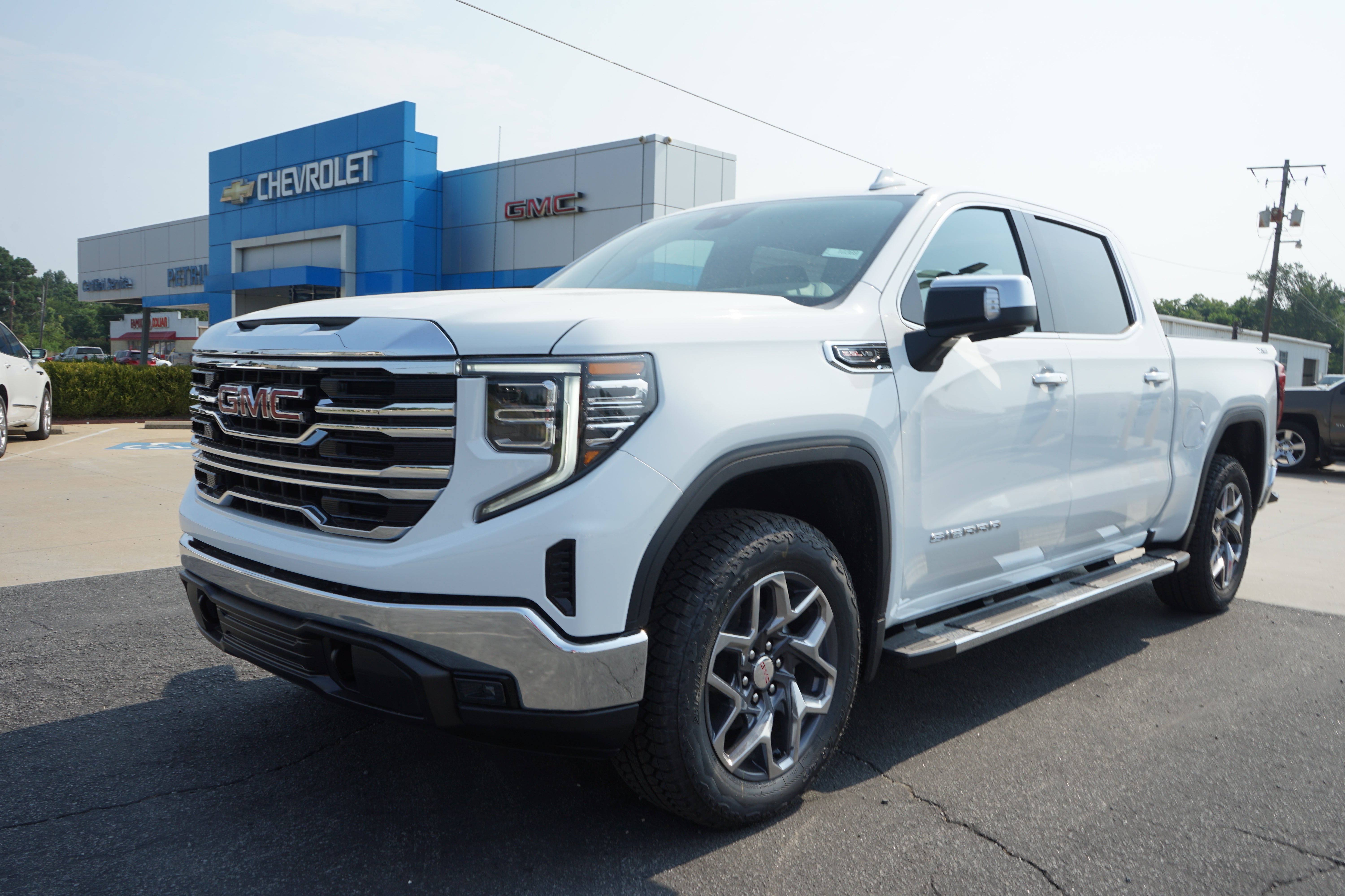 2026 GMC Sierra 1500 SLT